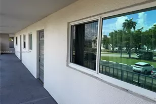 8135 Sunrise Lakes Blvd, Sunrise, FL 33322 - Photo 35