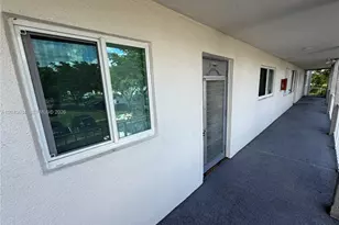 8135 Sunrise Lakes Blvd, Sunrise, FL 33322 - Photo 35