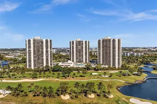 20301 W Country Club Dr, Aventura, FL 33180 - Photo 47