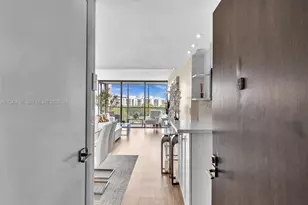 20301 W Country Club Dr, Aventura, FL 33180 - Photo 3