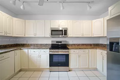 21378 Marina Cove Cir #11-B, Aventura, FL 33180 - Photo 17
