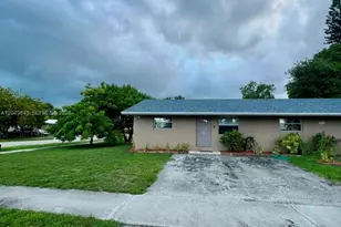 2201 Scott St, Hollywood, FL 33020 - Photo 1