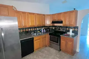 2201 Scott St, Hollywood, FL 33020 - Photo 5