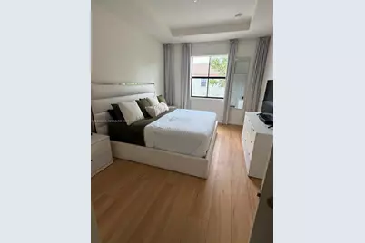 3409 W 104th Ter, Hialeah, FL 33018 - Photo 19