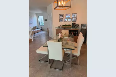 3409 W 104th Ter, Hialeah, FL 33018 - Photo 11
