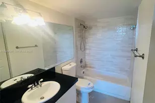 19601 E Country Club Dr, Aventura, FL 33180 - Photo 23