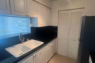 19601 E Country Club Dr, Aventura, FL 33180 - Photo 11