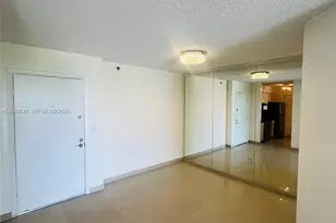 19601 E Country Club Dr, Aventura, FL 33180 - Photo 9