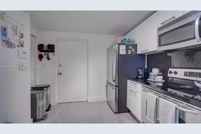 3339 Virginia St #323, Miami, FL 33133 - Photo 9
