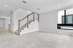 4390 E 10th Ave, Hialeah, FL 33013 - Photo 7