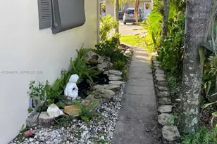 4401 NW 43rd Ave, Tamarac, FL 33319 - Photo 9
