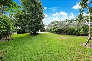 180 SW 38th Ct, Miami, FL 33134 - Photo 17