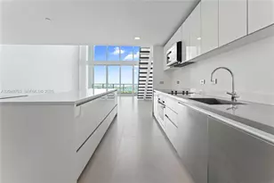 1040 Biscayne Blvd, Miami, FL 33132 - Photo 5