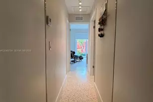 451 SW 24th Rd, Miami, FL 33129 - Photo 15