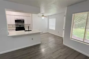 2485 NW 33rd St, Oakland Park, FL 33309 - Photo 9