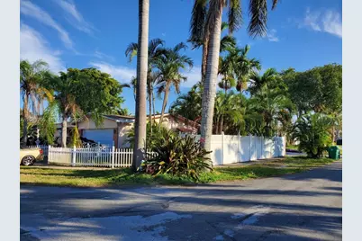 804 NW 8th St, Dania Beach, FL 33004 - Photo 1