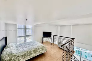 41 SE 5th St, Miami, FL 33131 - Photo 13