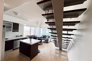 41 SE 5th St, Miami, FL 33131 - Photo 9