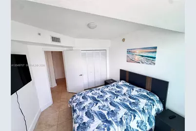 41 SE 5th St #1917, Miami, FL 33131 - Photo 3