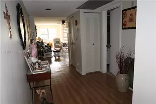 1401 SW 128th Terrace, Pembroke Pines, FL 33027 - Photo 5