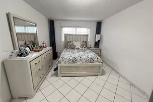 501 Blue Heron Dr, Hallandale Beach, FL 33009 - Photo 5