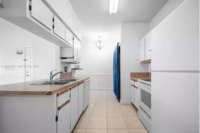 18308 NW 68th Ave #B, Hialeah, FL 33015 - Photo 9