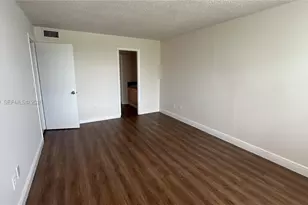498 NW 165th St Rd, Miami, FL 33169 - Photo 7