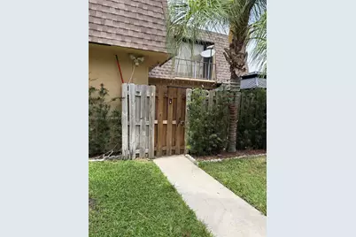 4804 Waterview Cir, Palm Springs, FL 33461 - Photo 13