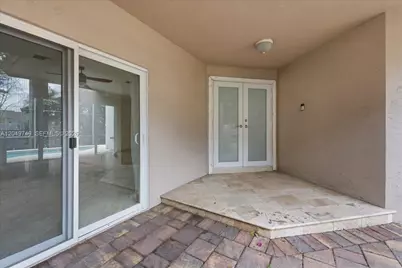10545 NW 43rd Ter, Doral, FL 33178 - Photo 7