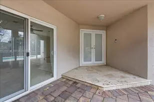 10545 NW 43rd Terrace, Doral, FL 33178 - Photo 7