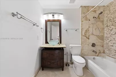 10545 NW 43rd Ter, Doral, FL 33178 - Photo 25