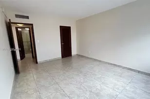 2899 Collins Ave, Miami Beach, FL 33140 - Photo 5