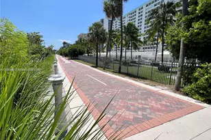 2899 Collins Ave, Miami Beach, FL 33140 - Photo 25