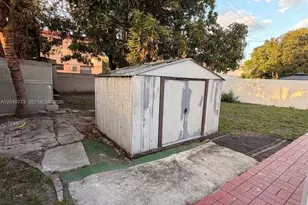 41 E 20th St, Hialeah, FL 33010 - Photo 3