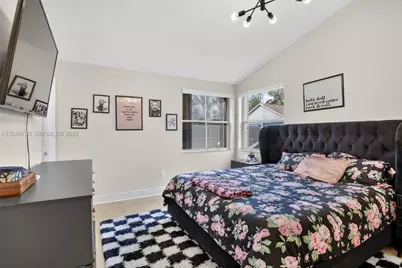 490 NW 102nd Ter, Pembroke Pines, FL 33026 - Photo 27