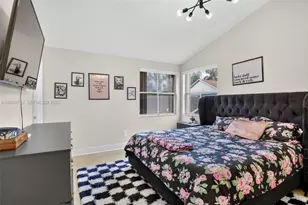 490 NW 102nd Terrace, Pembroke Pines, FL 33026 - Photo 27