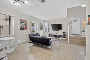 490 NW 102nd Terrace, Pembroke Pines, FL 33026 - Photo 9
