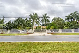 18390 SW 200th St, Miami, FL 33187 - Photo 17