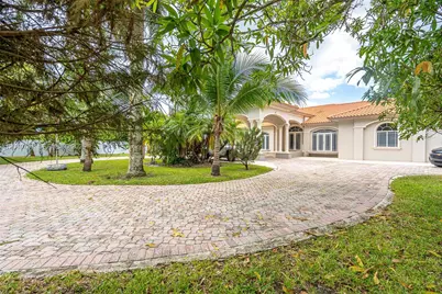 18390 SW 200th St, Miami, FL 33187 - Photo 27