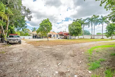 18390 SW 200th St, Miami, FL 33187 - Photo 97