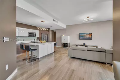 1010 SW 2nd Ave #2201, Miami, FL 33130 - Photo 17