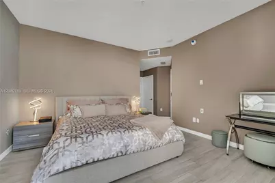 1010 SW 2nd Ave #2201, Miami, FL 33130 - Photo 31