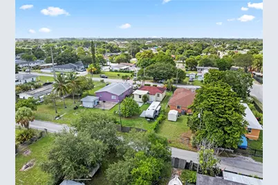 1920 NW 69th Ter, Miami, FL 33147 - Photo 27