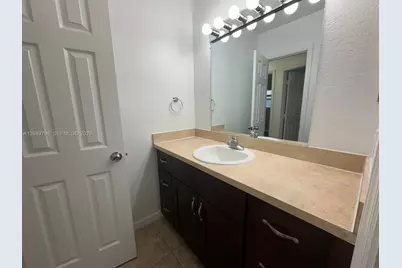 2640 NE 8th Ave #17, Wilton Manors, FL 33334 - Photo 17