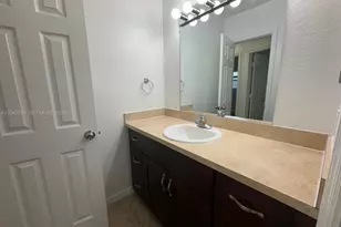 2640 NE 8th Ave, Wilton Manors, FL 33334 - Photo 17