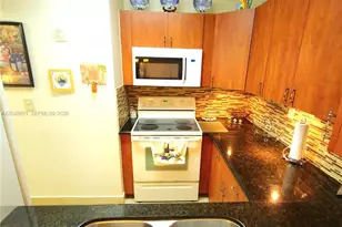 11715 SW 18th St, Miami, FL 33175 - Photo 5