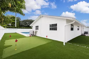 2403 SW 12th Ct, Deerfield Beach, FL 33442 - Photo 3