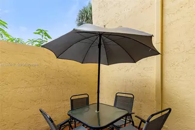 1580 NW 93rd Ave #300, Pembroke Pines, FL 33024 - Photo 15