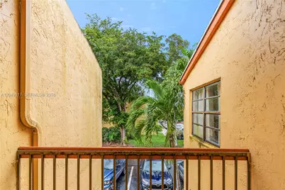 1580 NW 93rd Ave #300, Pembroke Pines, FL 33024 - Photo 29