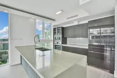1080 Brickell Ave #4109, Miami, FL 33131 - Photo 5